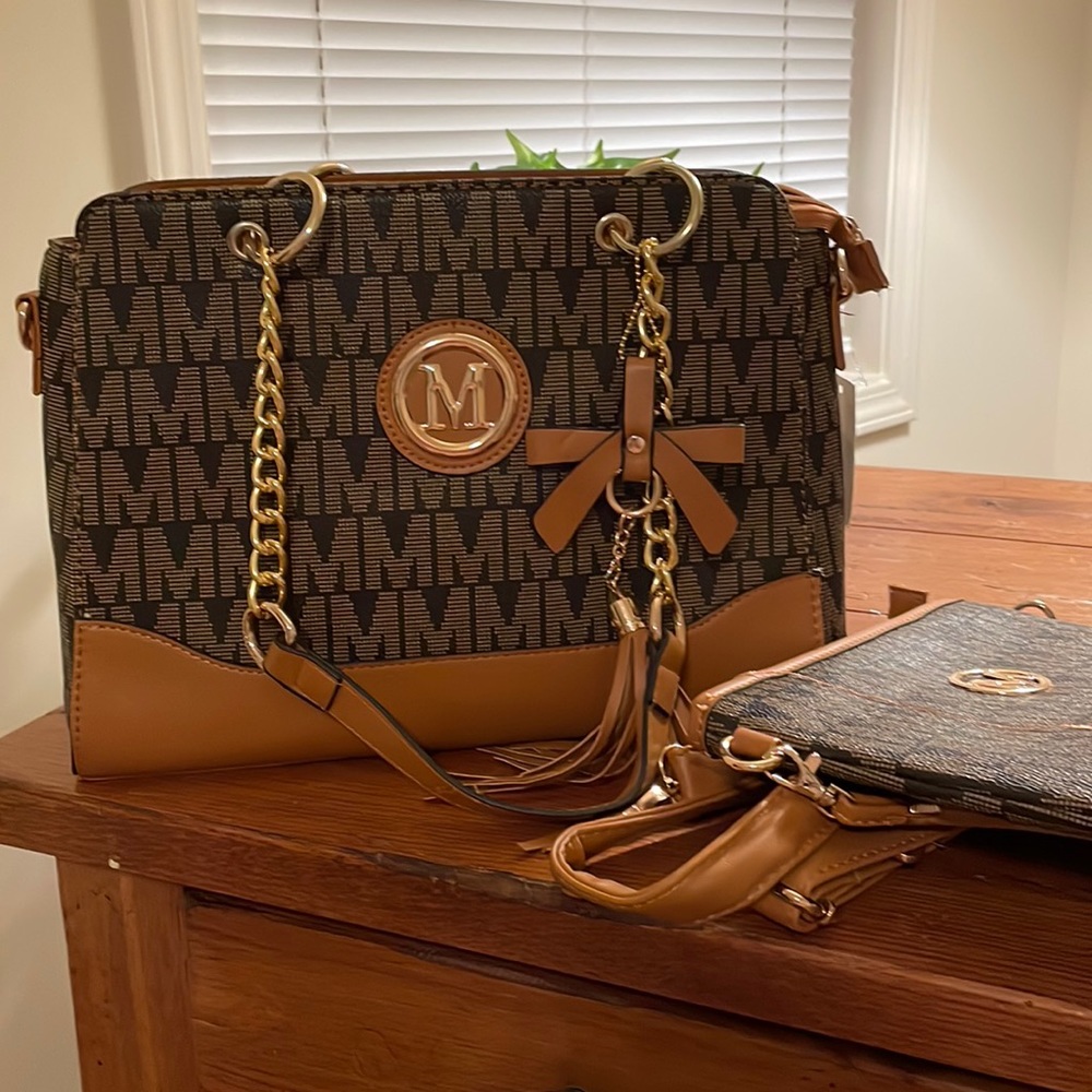 Brown handbag with pouch